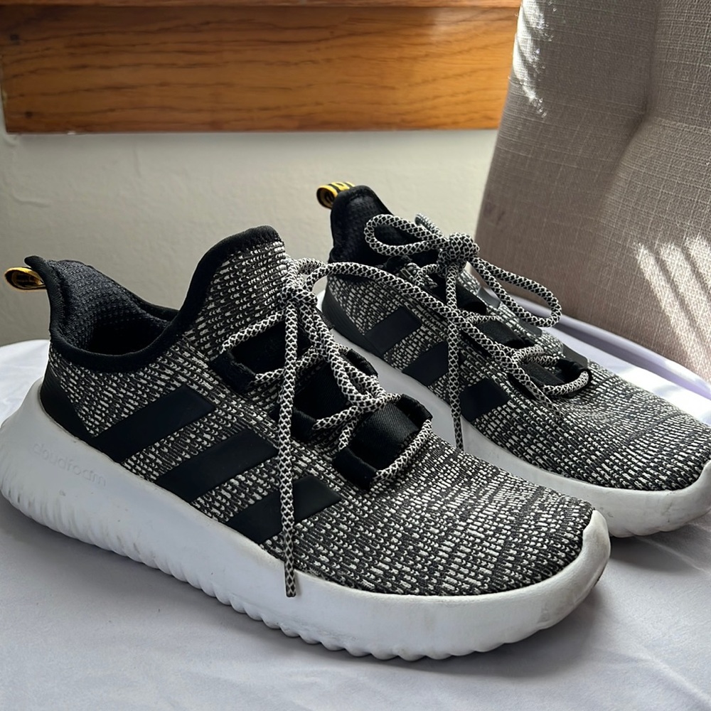 Kids adidas cloudfoam